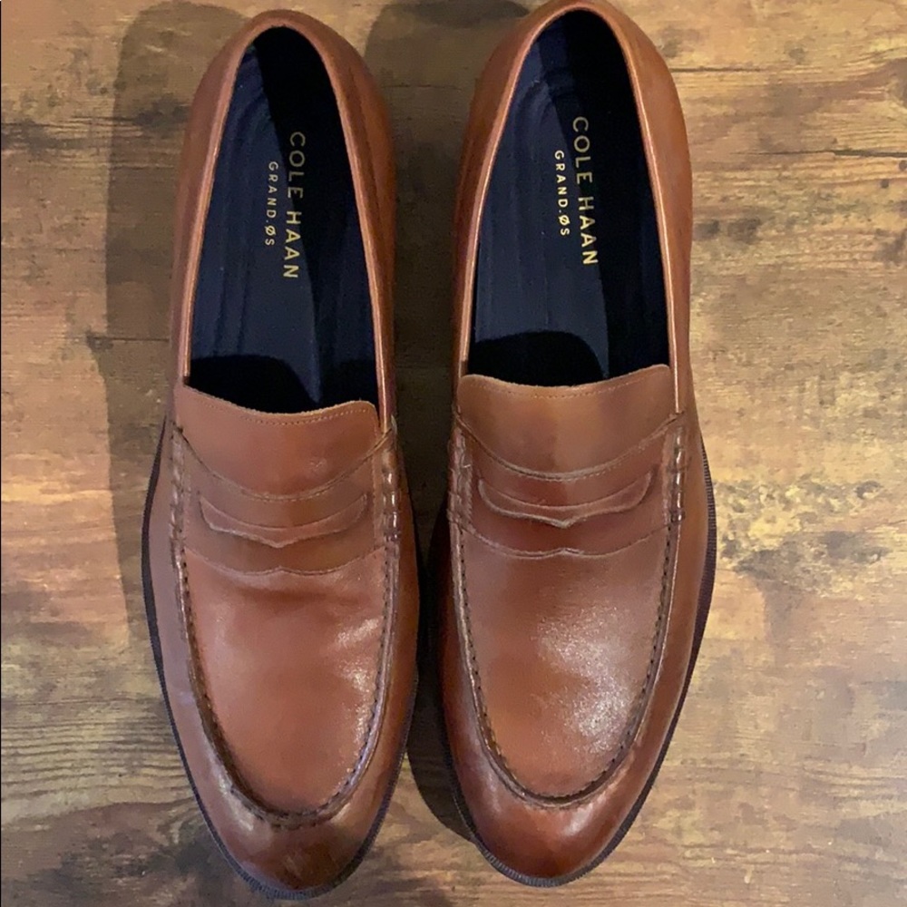 Like-New. Cole Haan Grand.OS brown leather loafers